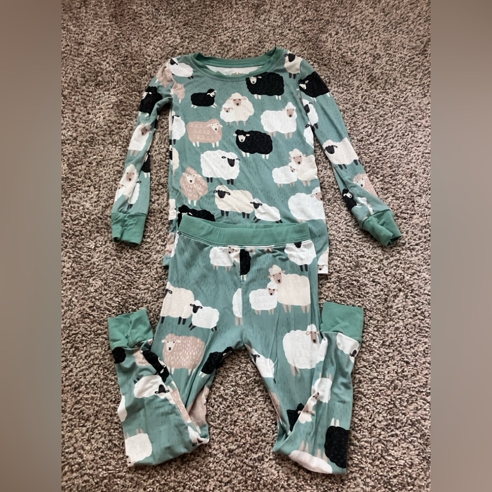 Sheep Print Pajama Set. EUC